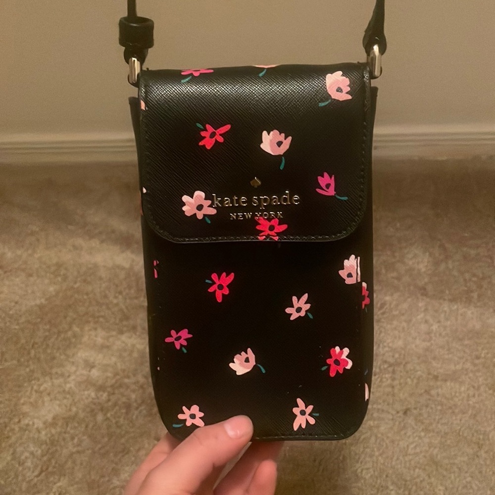 Staci Ditsy Buds North South Flap Phone Crossbody Black Floral Multi Kate spade